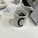 Tass hoidik C tähega Design Letters Tumbler C - Home Outlet Estonia